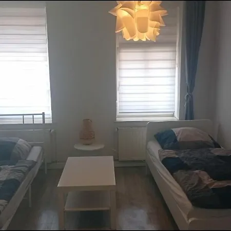 Nina - Monteurwohnung Weißenfels